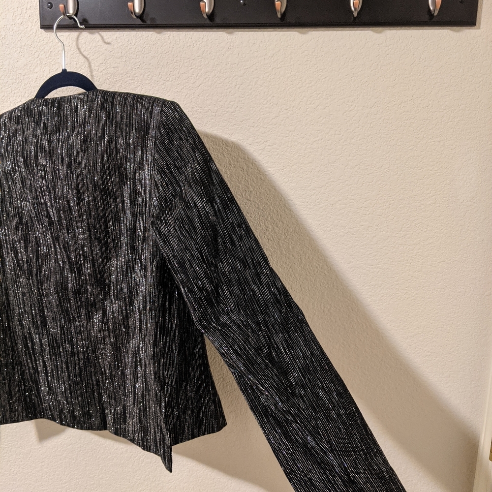 Smart Jacket - Picture 4 of 5